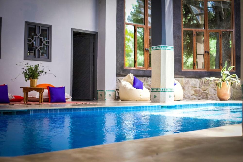 Domaine De La Roseraie Resort 奥伊俄贞 外观 照片