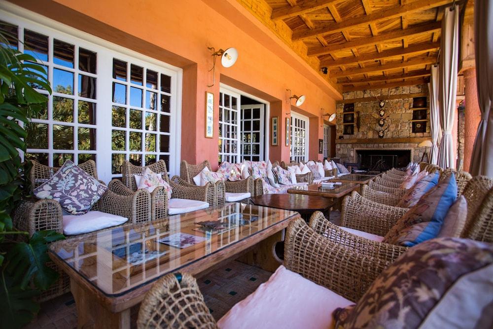 Domaine De La Roseraie Resort 奥伊俄贞 外观 照片