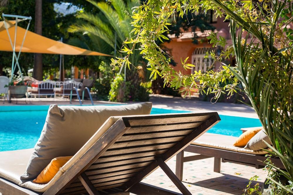 Domaine De La Roseraie Resort 奥伊俄贞 外观 照片