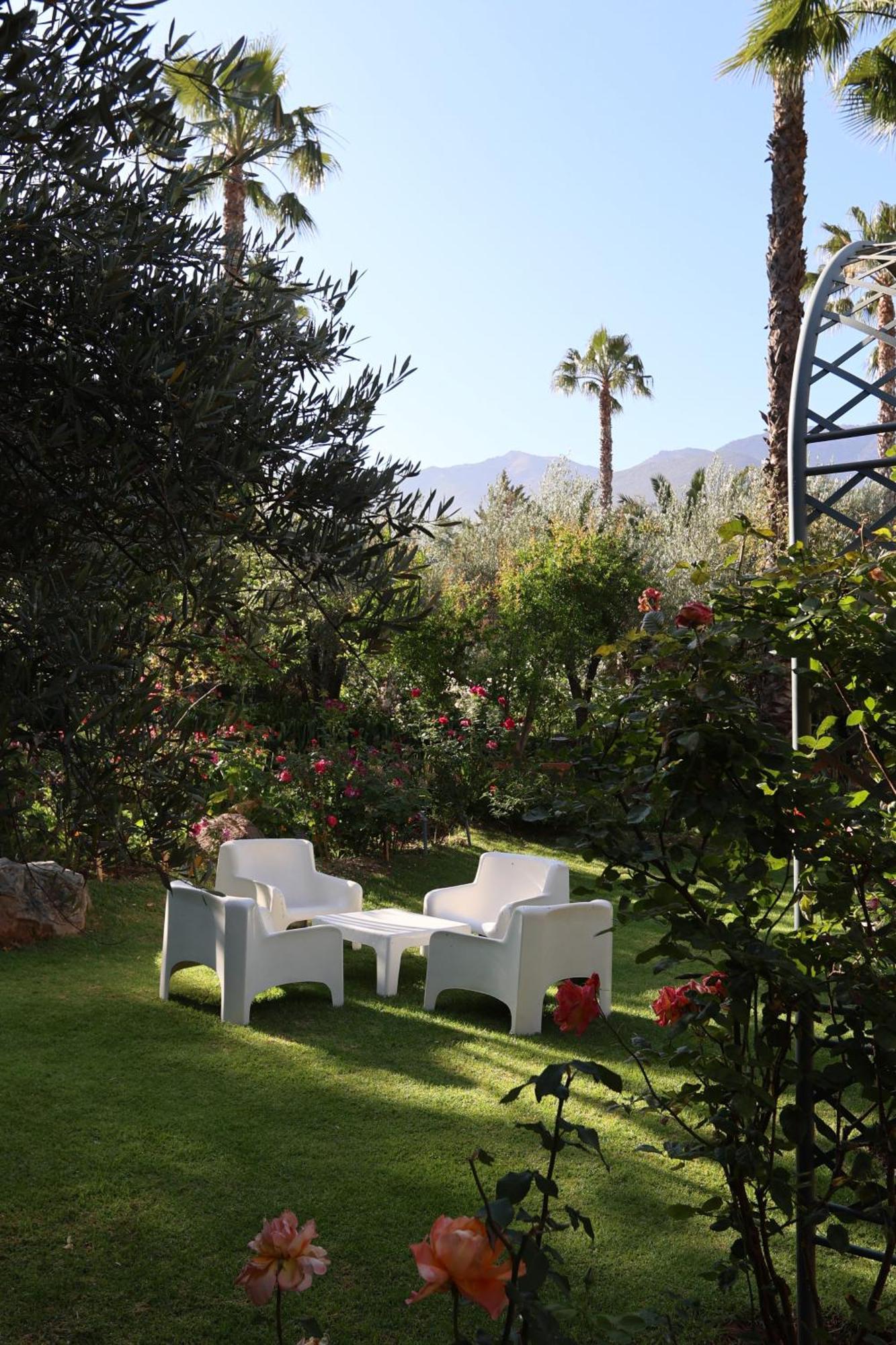 Domaine De La Roseraie Resort 奥伊俄贞 外观 照片